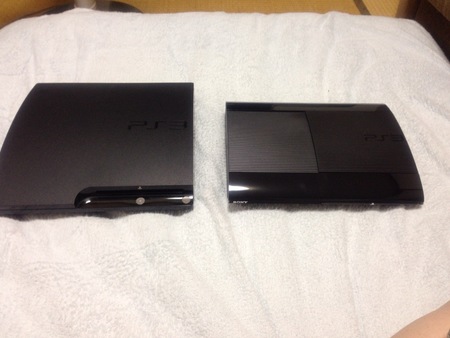 新旧PS3の大きさ比較